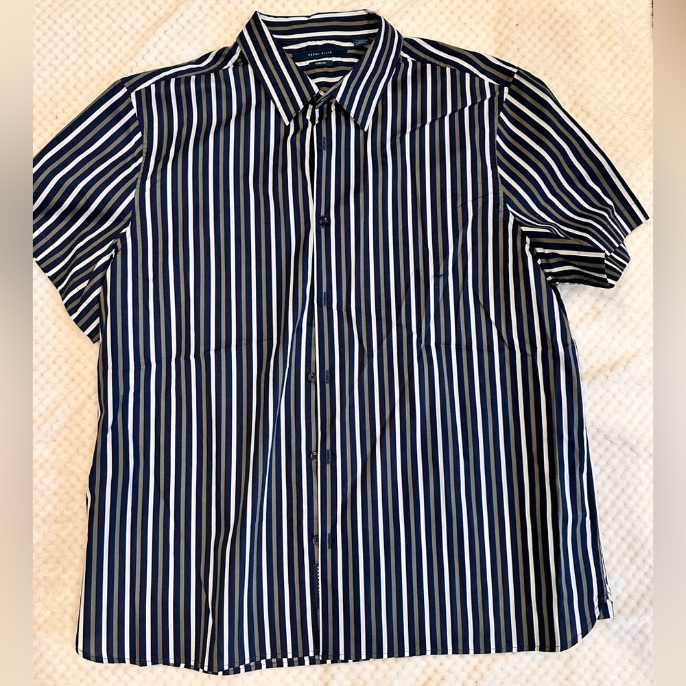 Men’s Perry Ellis short sleeve button down